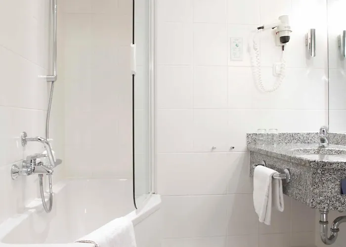 Hotel Baseler Hof 4*
