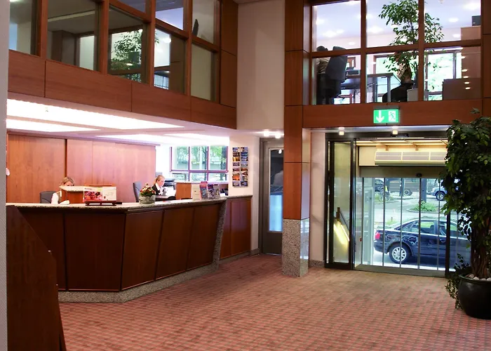Baseler Hof Hotel 4*