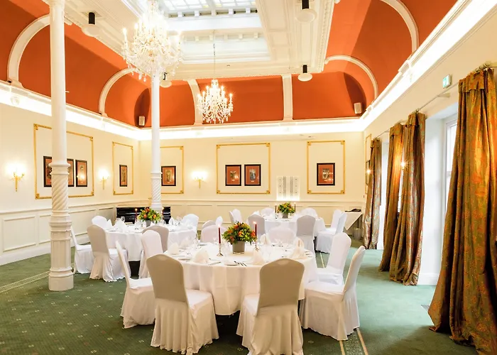 Baseler Hof Hotel 4*