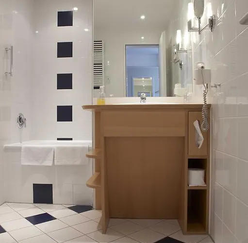 Baseler Hof Hotel 4*